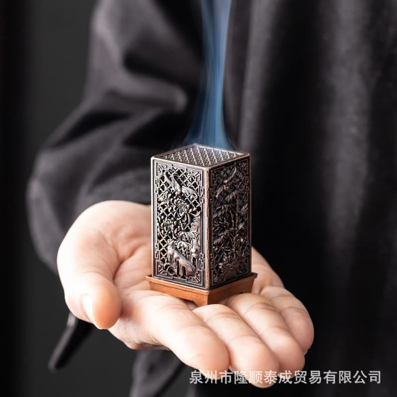 Antique plum, orchid, bamboo and chrysanthemum vertical square incense burner Xiaoxiangyun stove indoor office incense burner hollow ornaments