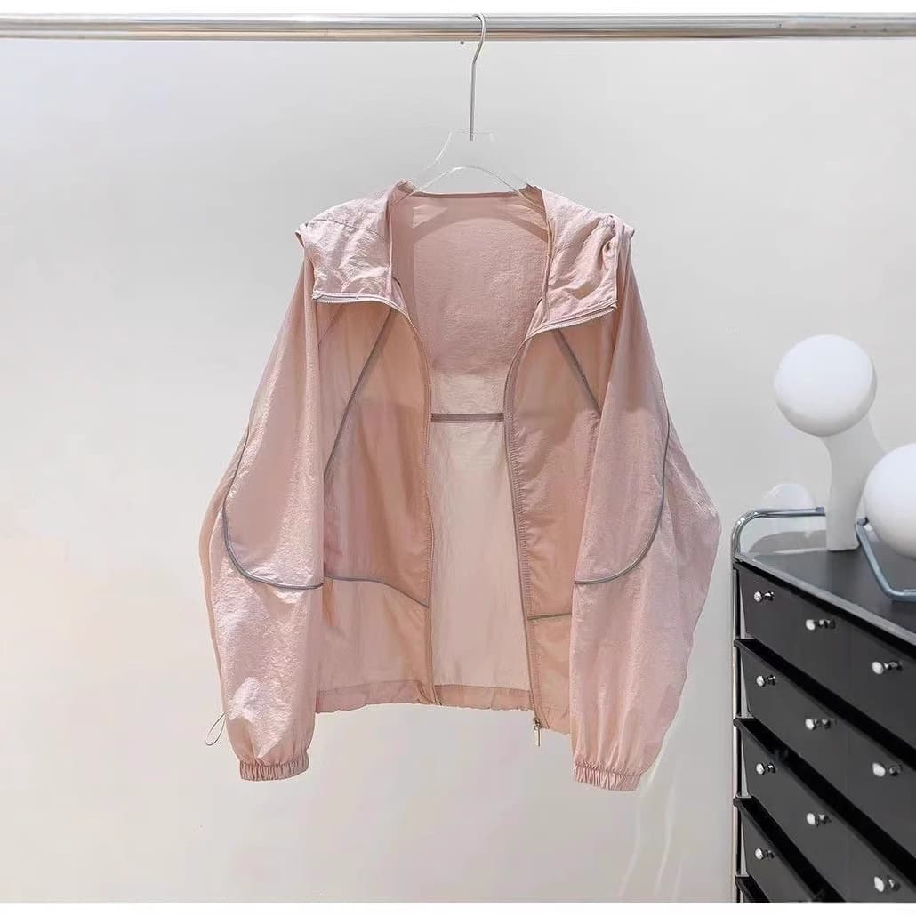 Breathable Sun Protection Jacket for Women, Summer Thin Lightweight Coat, New Loose Fit Casual Fashionable Sunscreen Hoodie, Air Conditioning Cardigan