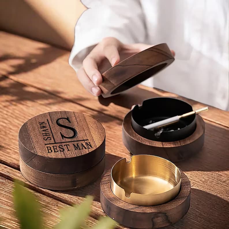 Cross-border hot-selling personalized carved home office ashtray with cover and anti-fly ash solid wood stainless steel ashtray