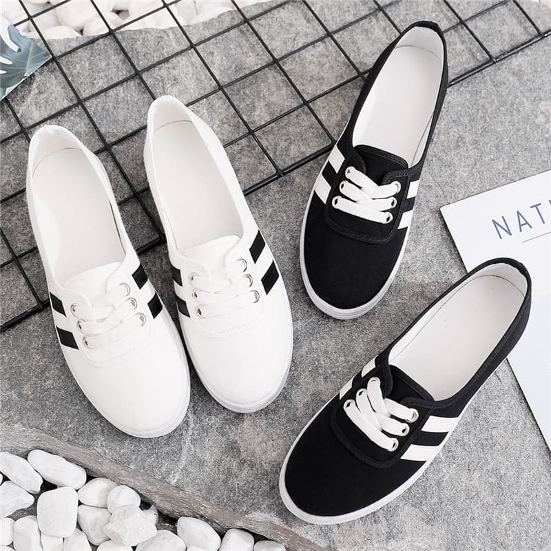 2025 Spring New Women's White Canvas Slip-On Lazy Loafers, Korean Style Versatile Student Casual Cloth Shoes