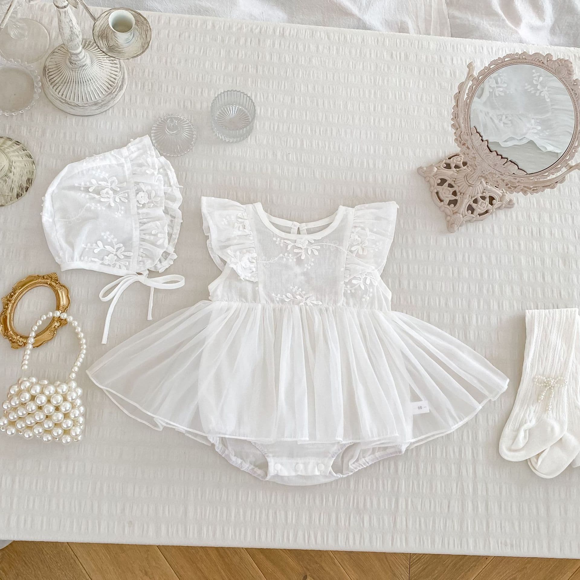 Summer baby princess dress for infants and toddlers 1-3 years old, triangle harem, flying sleeves, mesh lace skirt, sweet going out clothes