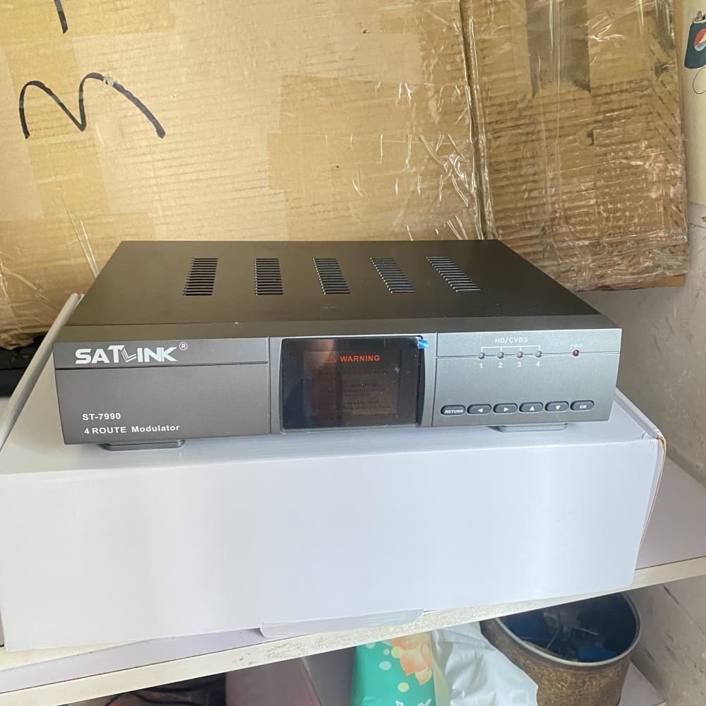 SATLINK WS-7990 HD Digital RF Modulator 4-Channel HD DVB-T Modulator