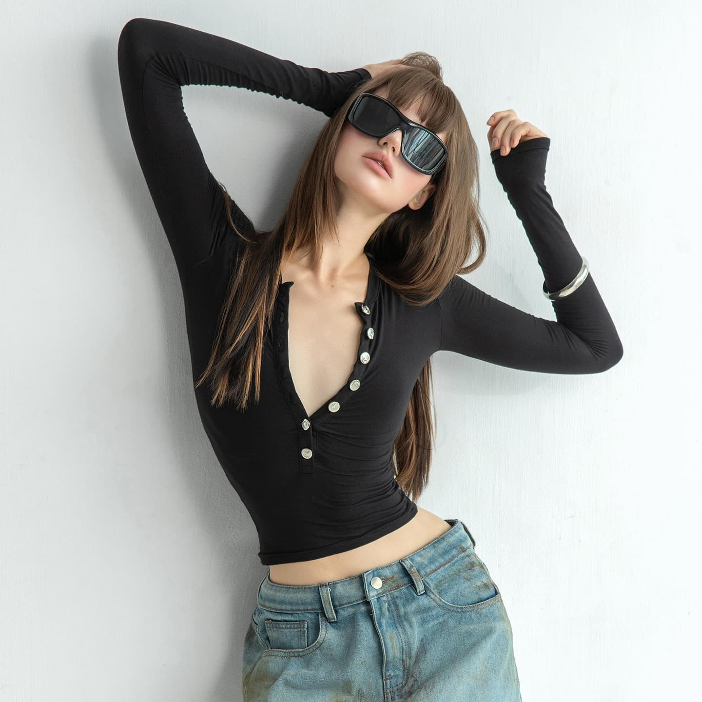 Spring and Autumn Hot Girl Style Sexy Round Neck Metal Breasted Basic Waist Bottoming Top Hot and Versatile Slim Long Sleeve Top