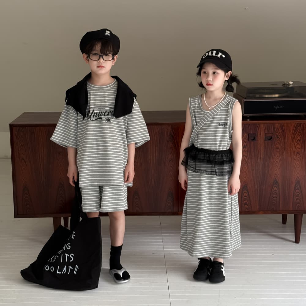 Children's Set 2026 Summer Boys and Girls Korean Striped Letter Sweatshirt Dress, Short Sleeve and Shorts, Casual Two-Piece Set