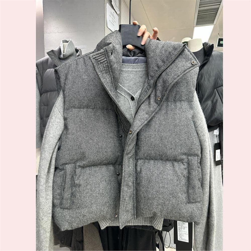 New style down-filled cotton vest for women, short style, stand-up collar, sleeveless jacket, women's outerwear, casual vest.