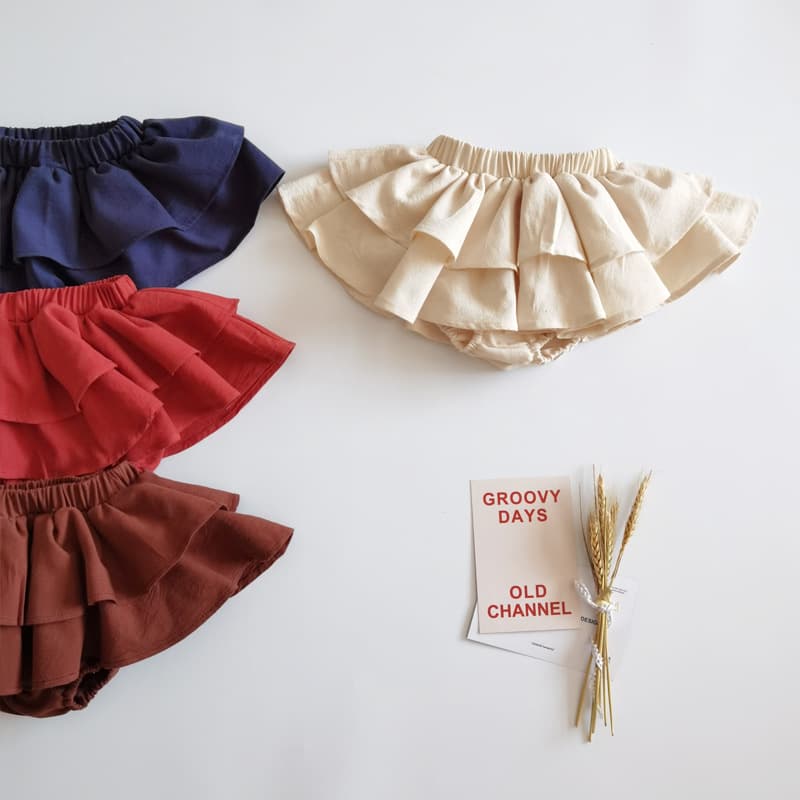 2026 children's cake skirt pants cotton Korean children's thin ins shorts going out skirt pants girls summer pants skirt