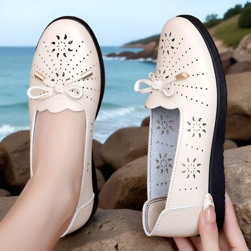 Genuine Leather Texture Mother Shoes Toe-covered Sandals Women Comfortable Anti-slip Single Shoes Hollow Clog Middle-aged and Elderly Leather Shoes Summer