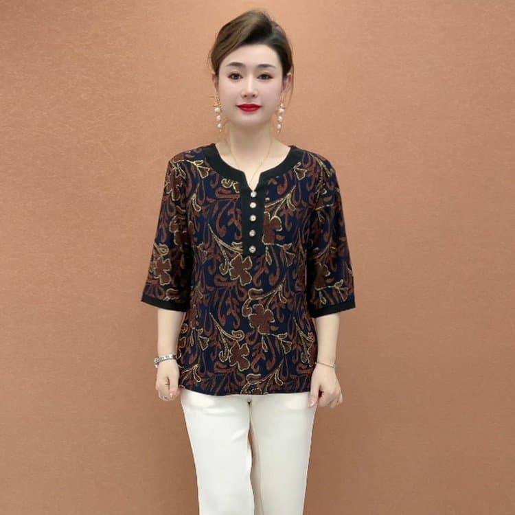 Fashionable and Elegant Women's Printed Three-Quarter Sleeve T-Shirt for Mothers, Loose Plus Size Top