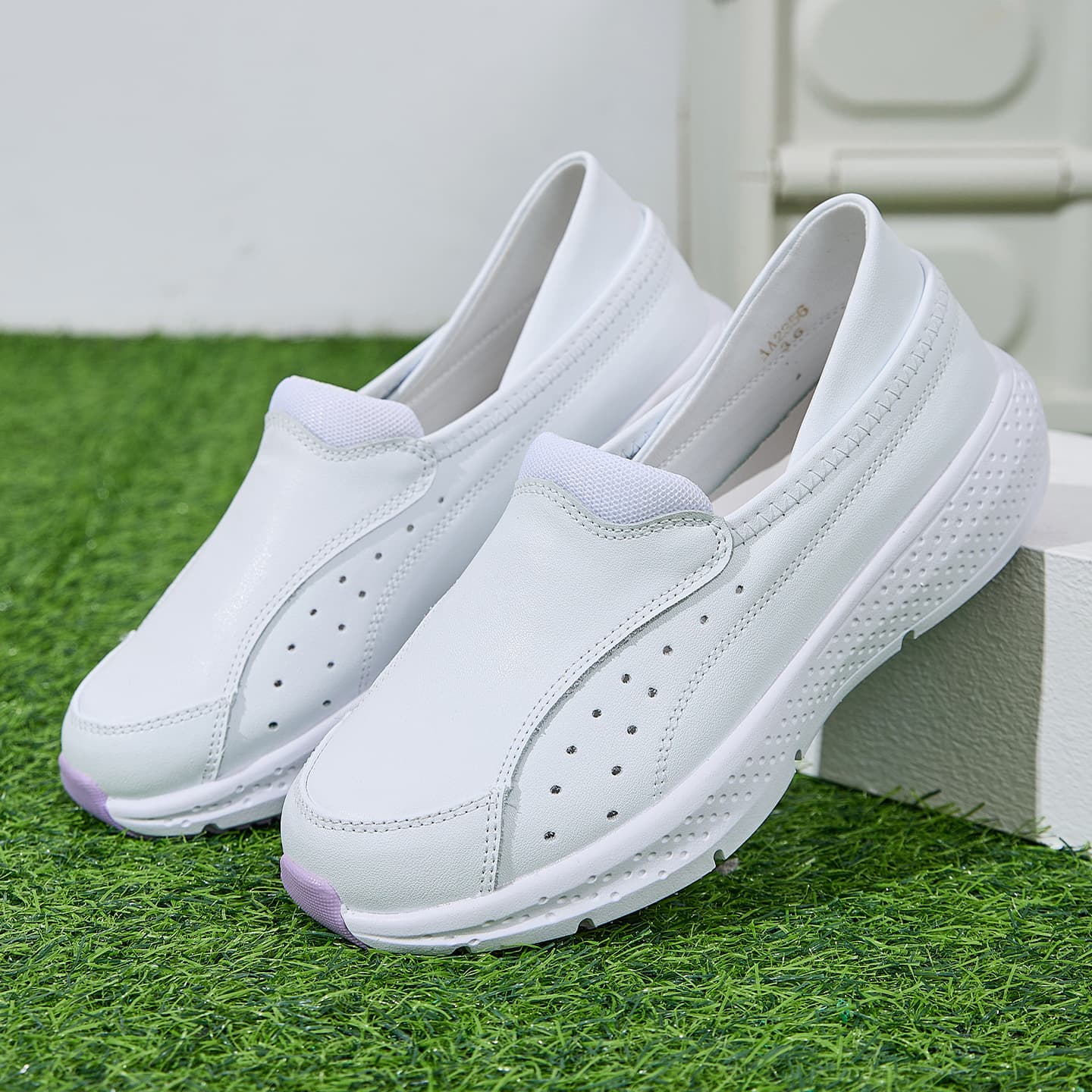 Nurse shoes for women, soft soles, breathable, non-slip, thick soles, heightening white shoes, medical work shoes, spring and autumn models, comfortable and not tiring for feet