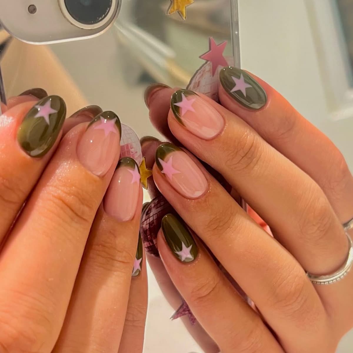 Cross-border Hot Selling Short Oval Green French Tip Fashion French Simple Elegant Wearable Fake Nails