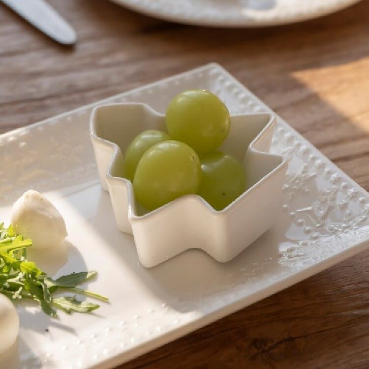 Modern Minimalist Christmas Themed Ceramic Dessert Plate Salad Bowl Fruit Dish Christmas Tree Shape Creative Home Use Snack Plate