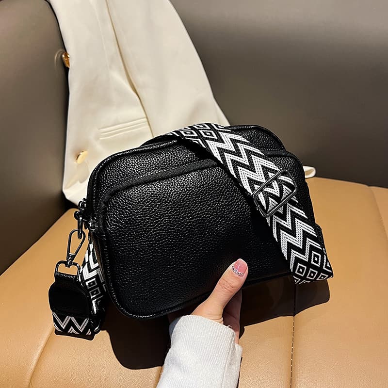 2024 Popular PU Fashion Bag for Women, New Premium Textured Shoulder Bag, Stylish Crossbody Small Square Bag