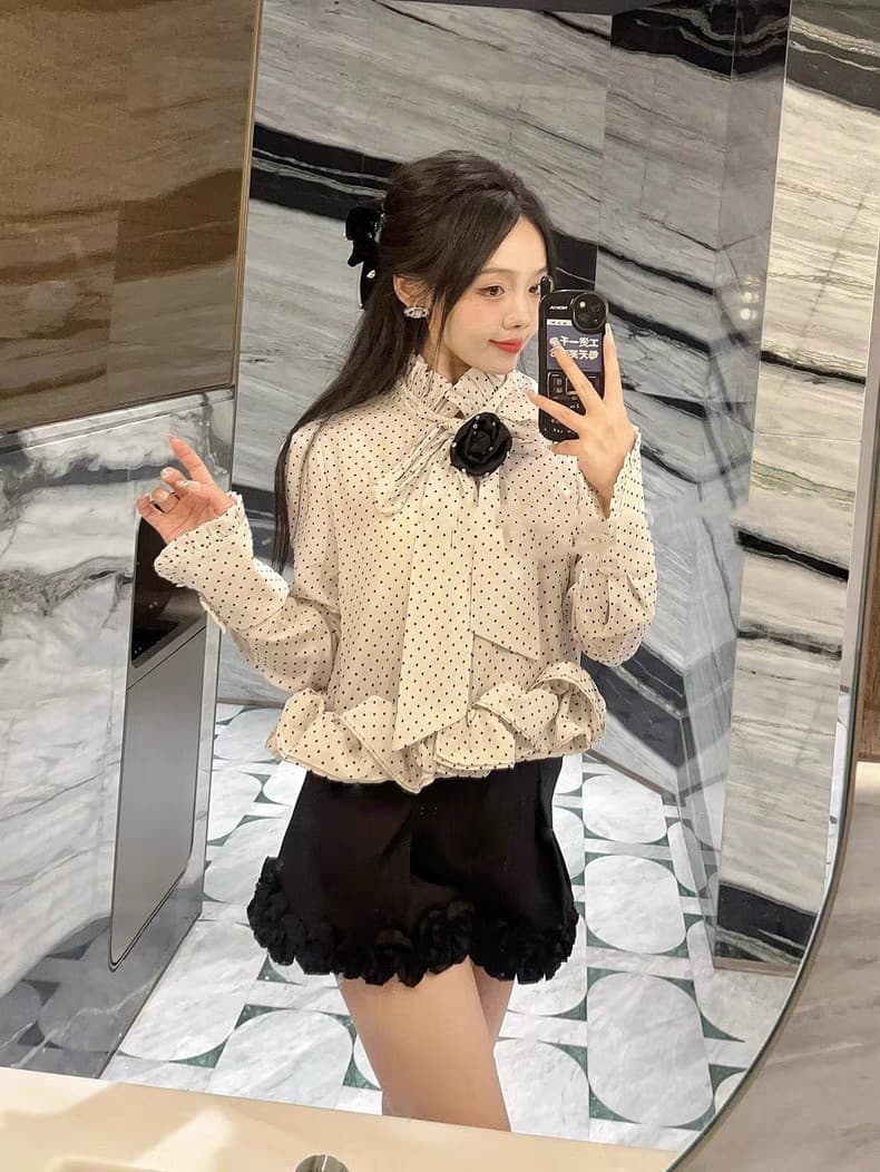 Lafite's 2025 Early Spring New Style Girlish Ruffled Black and White Polka Dot Stand Collar Tie-Waist Shirt