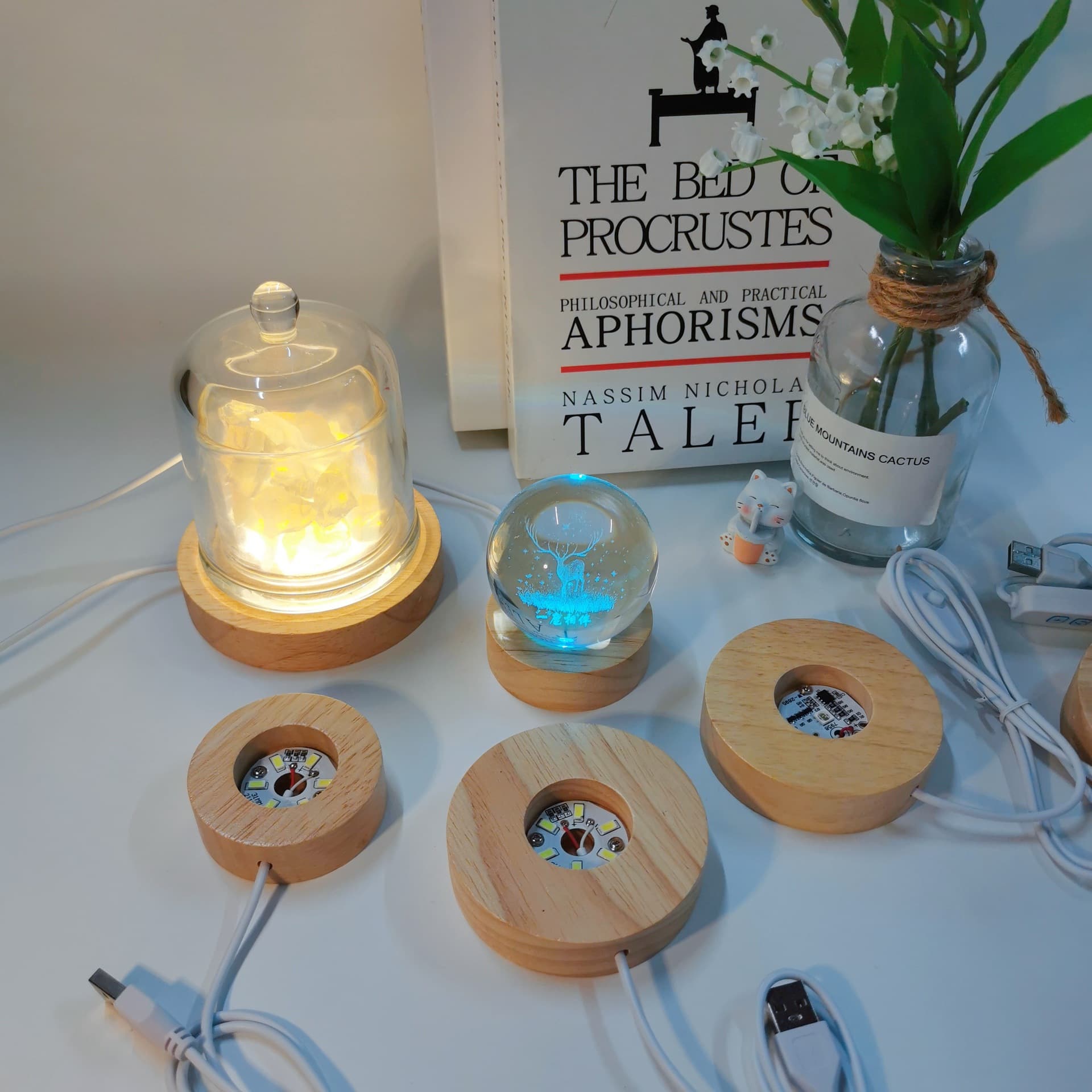 Solid wood round crystal ball lamp base aromatherapy table place creative gift night light bedroom atmosphere salt stone lamp ornaments