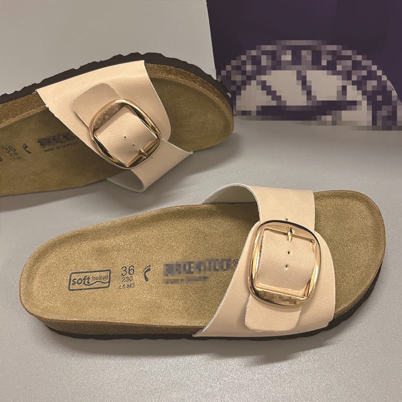 Women's New Birkenstock One-Strap Flat Sandals, Open-Toe Beach Slippers with Large Gold Buckle, European and American Sizes, Women's Sandals