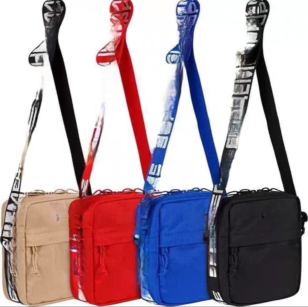 Men's crossbody bag, shoulder bag, casual sports bag, simple small bag for mobile phones and coins.