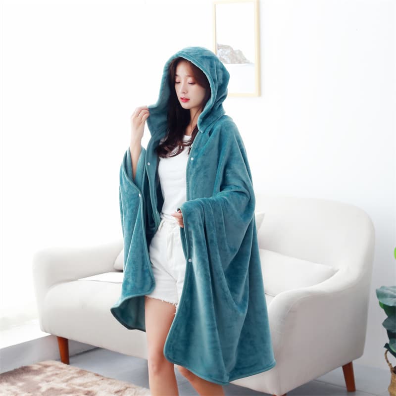 Flannel blanket for legs, office air conditioning blanket, lazy blanket shawl cloak, suitable for students' nap in dormitory all year round.