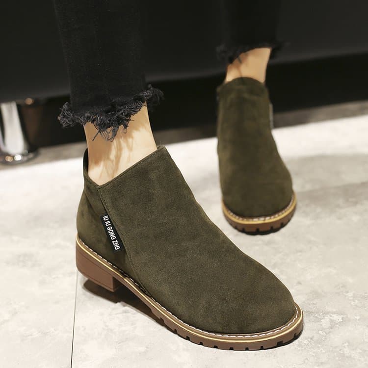 Women's Martin Boots Short Boots Suede Leather Autumn New Style Women's Student Shoes Flat Thick Sole Women's Boots Size 41.42 Available