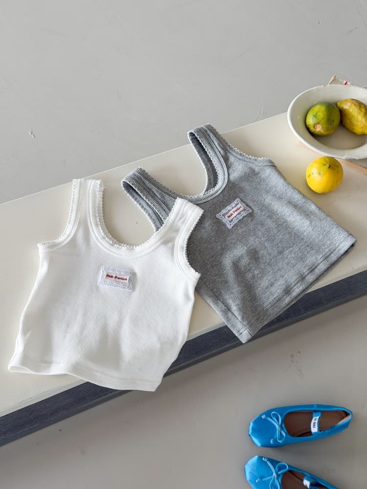 Aimo Beibei Medium and Large Size Girls' Stylish Korean Short Trendy T-Shirt with Exquisite Label Lace Trim Camisole