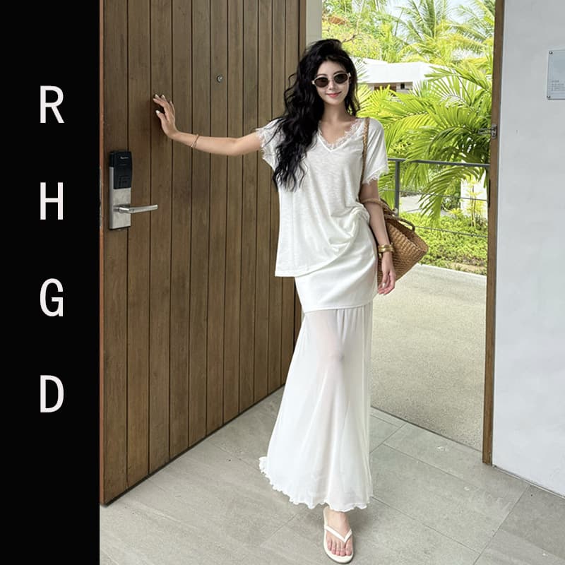 RHGD Real Shot Lace Trim V-Neck Loose Slimming T-Shirt + High-Waist Mesh Stitching French Elegant Fishtail Skirt