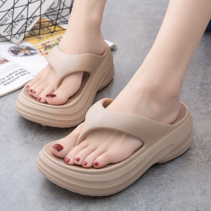Huge and beautiful flip-flops thick-soled non-slip summer outer wear flip-flops women's flip-flops women's flip-flops can be used in the water
