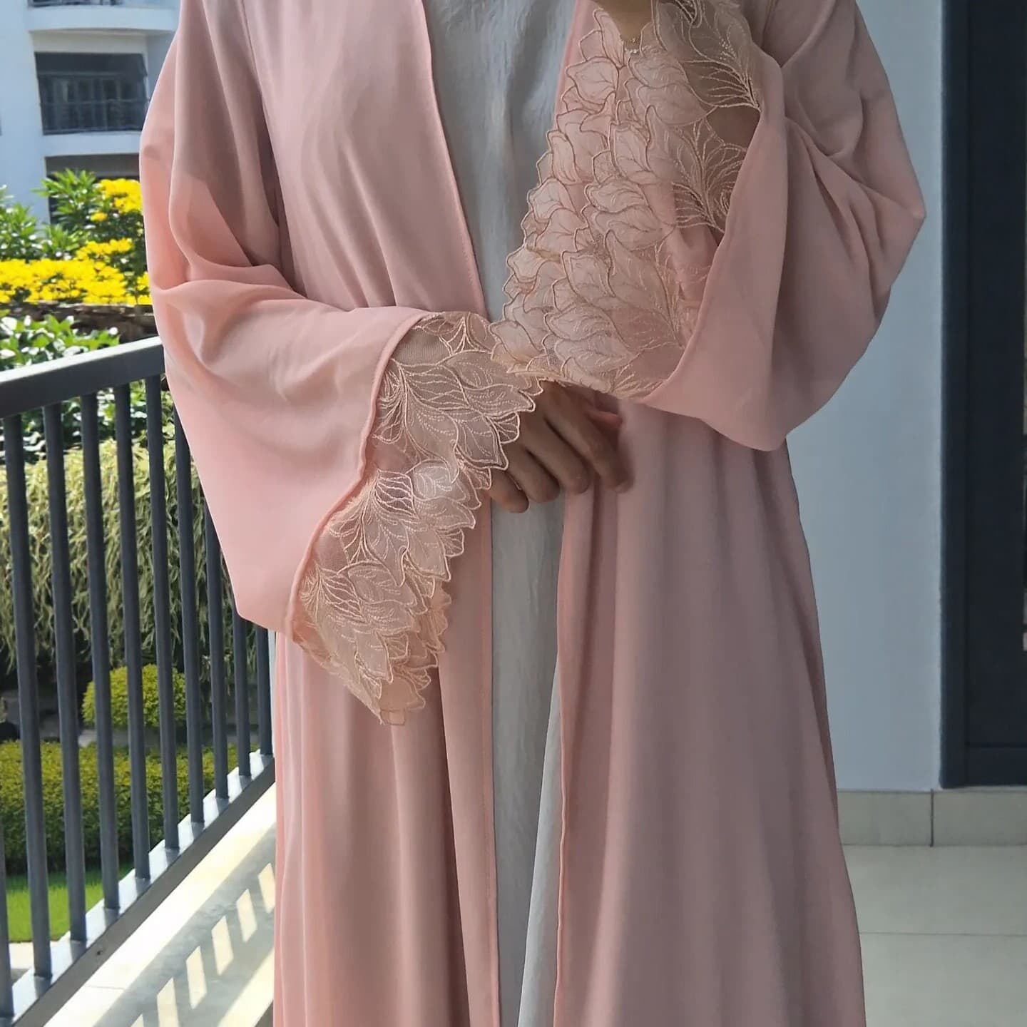 2026 new cross-border Turkish style embroidered robe cardigan women's loose slimming solid color dress