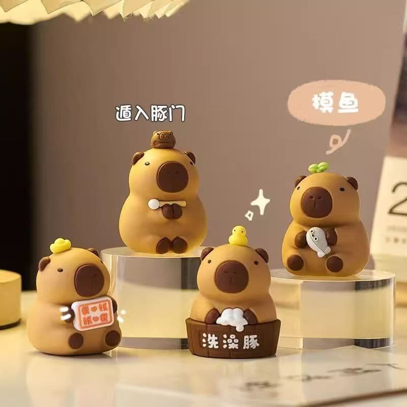 Capybara desktop mini figurine mood stabilizer workstation stress relief decor healing gadget for girls