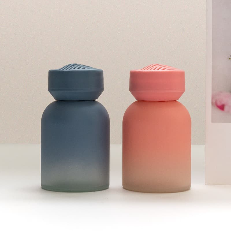 Wholesale Gradient Car Air Freshener Refill Bottle for Indoor Air Freshener, Bedroom, Bathroom, Toilet Perfume Bottle Empty Bottle
