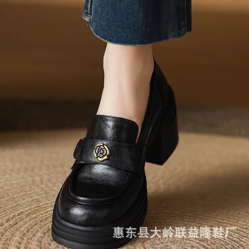 New Product Kangfenni Camellia Pattern Chunky Heel Platform Loafers Round Toe British Style Flats Women High Heel Leather Shoes