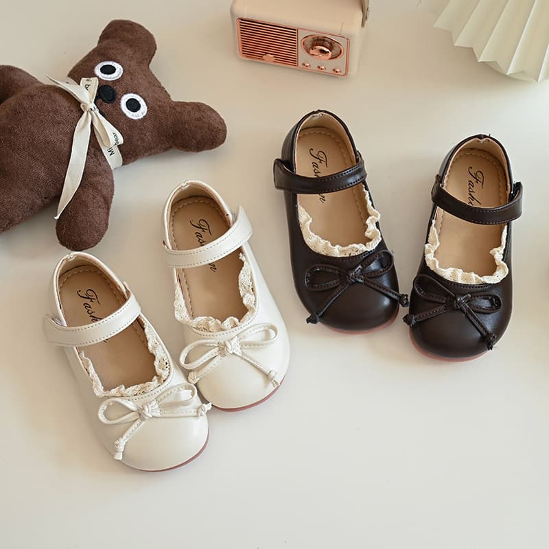 Children's Leather Shoes 2024 Spring/Autumn New, Korean Style Versatile Bow Princess Shoes, Girls' Soft Sole Casual Single Shoes