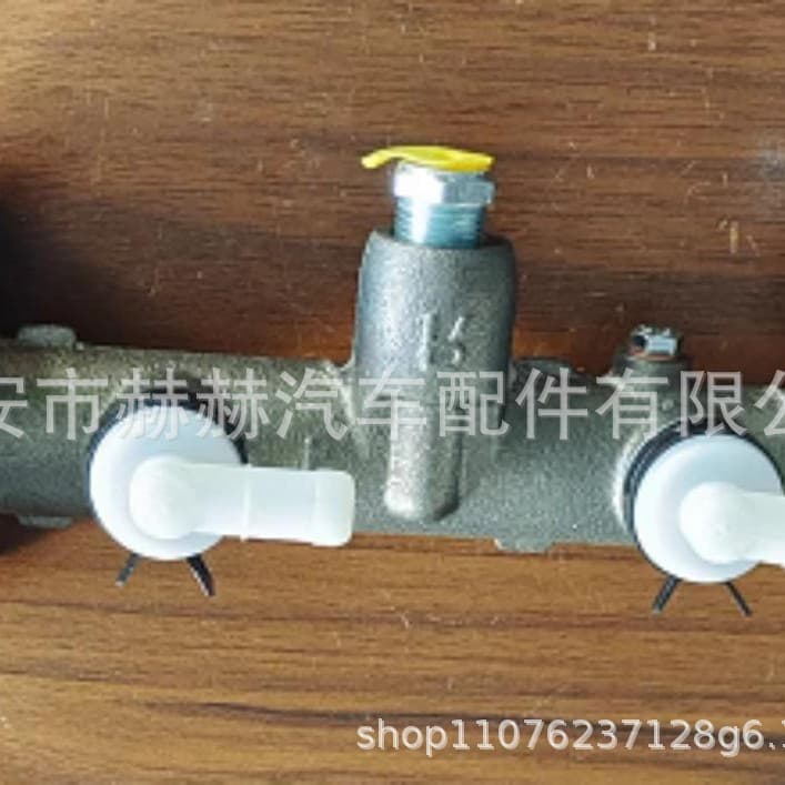 47201-36170 47201-36290 Compatible with Toyota Brake Master Cylinder, Iron, Right