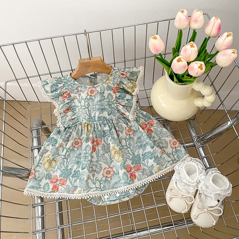 INS new summer style personalized baby girl flower flying sleeves bag fart clothing small fresh romper green fashionable dress
