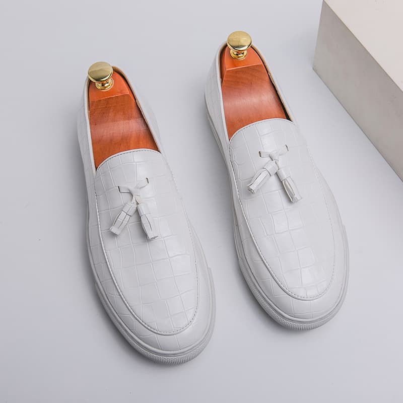 Men's British Style Small Leather Shoes Crocodile Pattern Casual White Skate Shoes Slip-on Loafers
