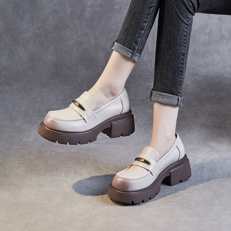 Genuine leather slip-on platform loafers for women, 2024 spring new metal buckle cowhide British-style chunky heel shoes.