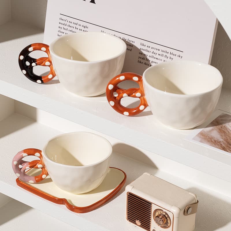 Creative Ceramic Bread Coffee Cup and Saucer, Home Large Capacity Coffee Cup, Hand-Painted Coffee Cup and Saucer, Afternoon Tea Milk Cup