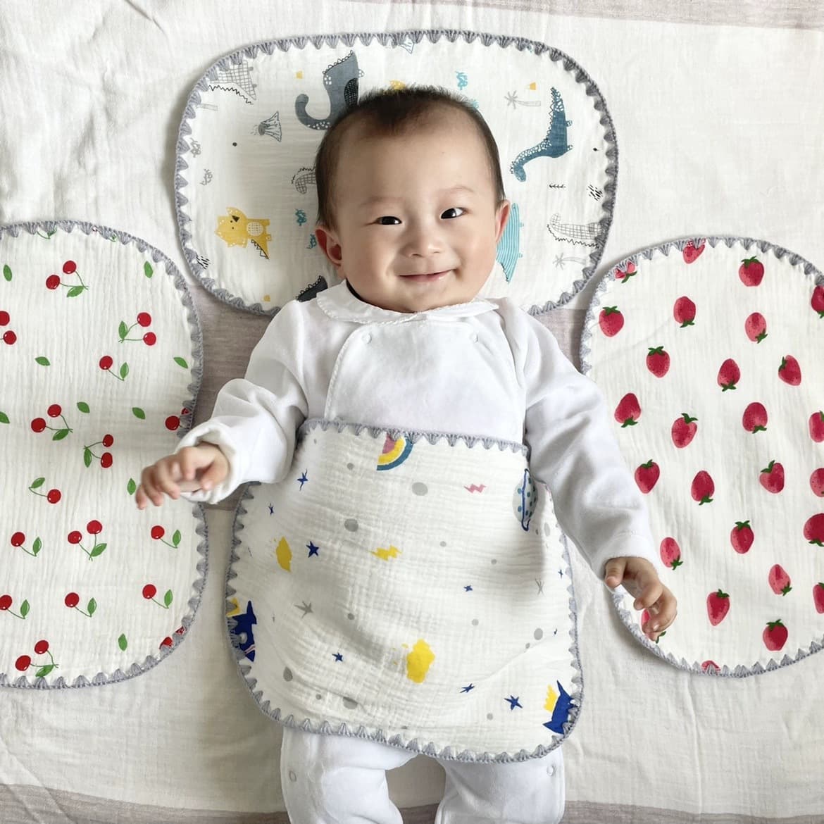 Newborn cloud slice pillow, infant flat pillow, baby pillow with multiple layers of gauze, sweat-absorbent and breathable, machine washable burp cloths