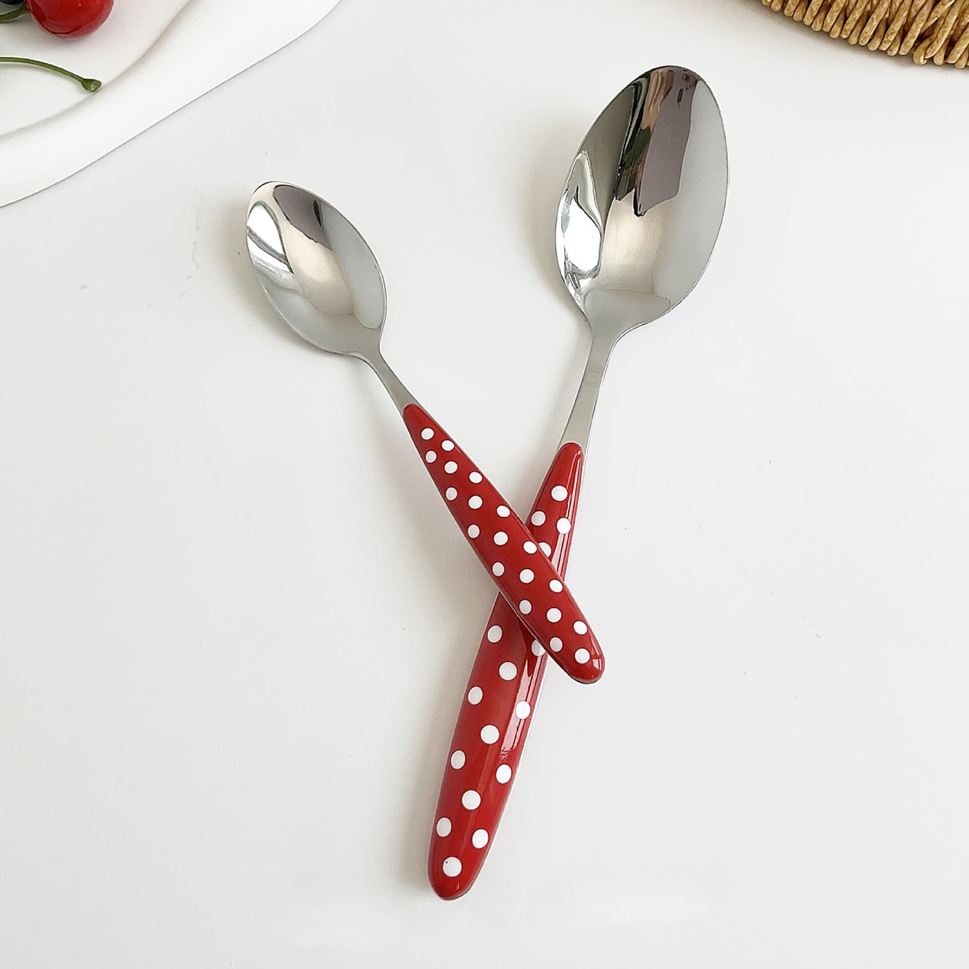 Ins style Korean red polka dot stainless steel round spoon tableware spoon B&B western food spoon cute long handle spoon