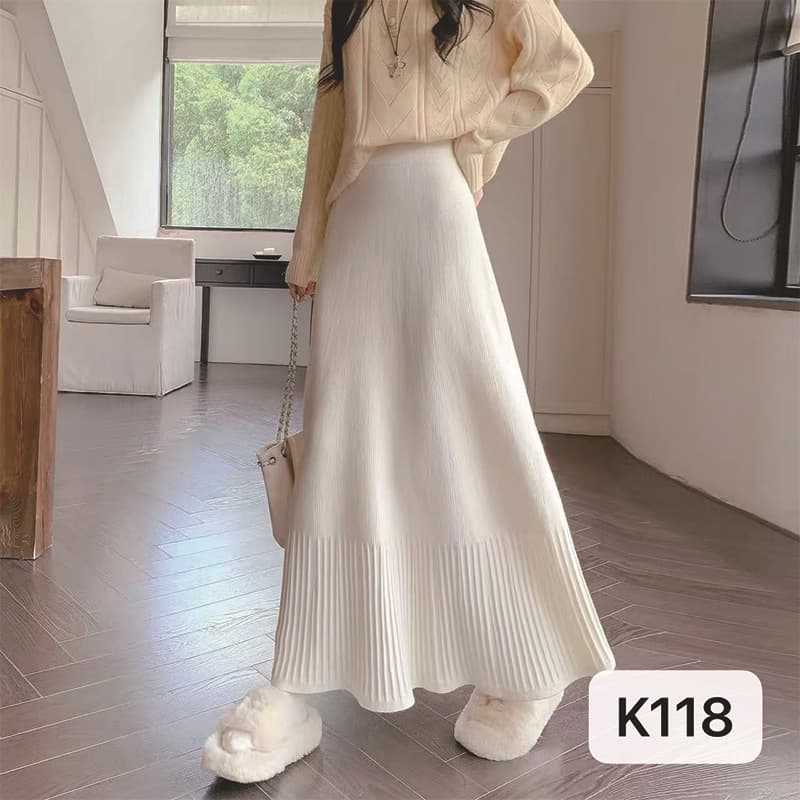 Solid Color Knitted Skirt for Women, New Autumn/Winter A-Line Slimming Pleated Long Skirt with Flowing Drape