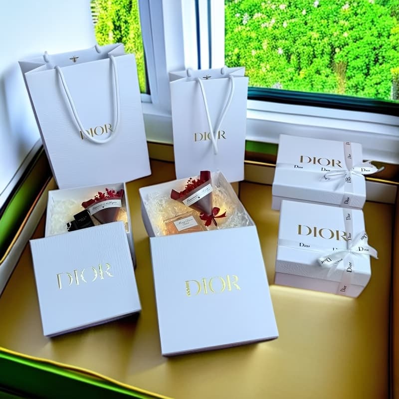 Wholesale lipstick box Djia perfume gift box packaging box cosmetics gift box Aojia gift paper bag box gift