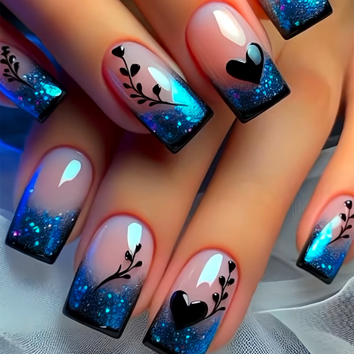 Cross-border Hot-selling Blue-Black Gradient Heart Vine Pattern Dreamy Square Toe Design Finished Wearable Nails