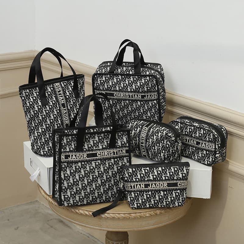 P8 Cosmetic Bag European and American Style Handheld Square Bag Portable Storage Toiletry Bag Large Capacity Travel Organizer