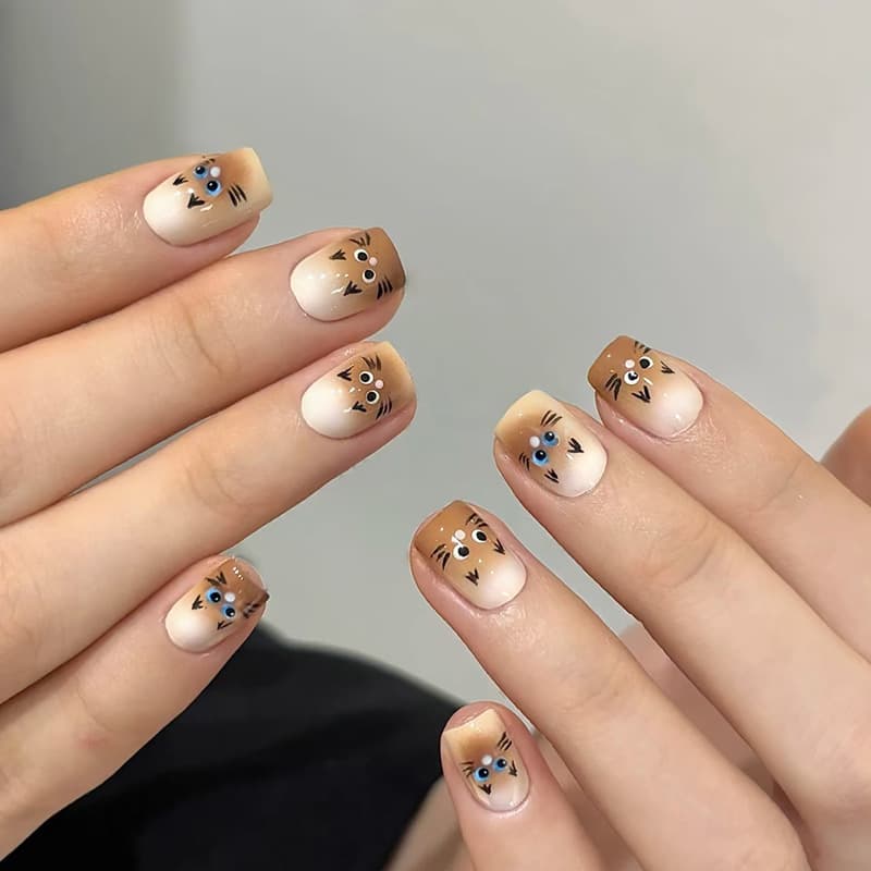 Short Handmade Nail Stickers with Cute, Playful, and Quirky Cartoon Kittens, Sweet and Cool Fake Nail Patches for Girls