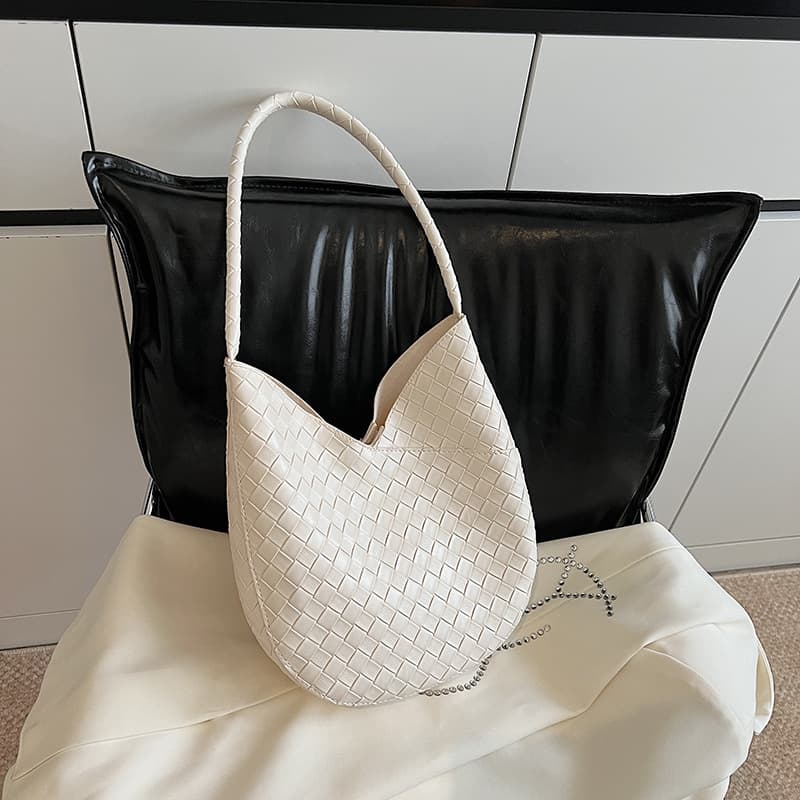 2025 summer new style textured braided commuting casual simple large capacity retro solid color armpit portable shoulder