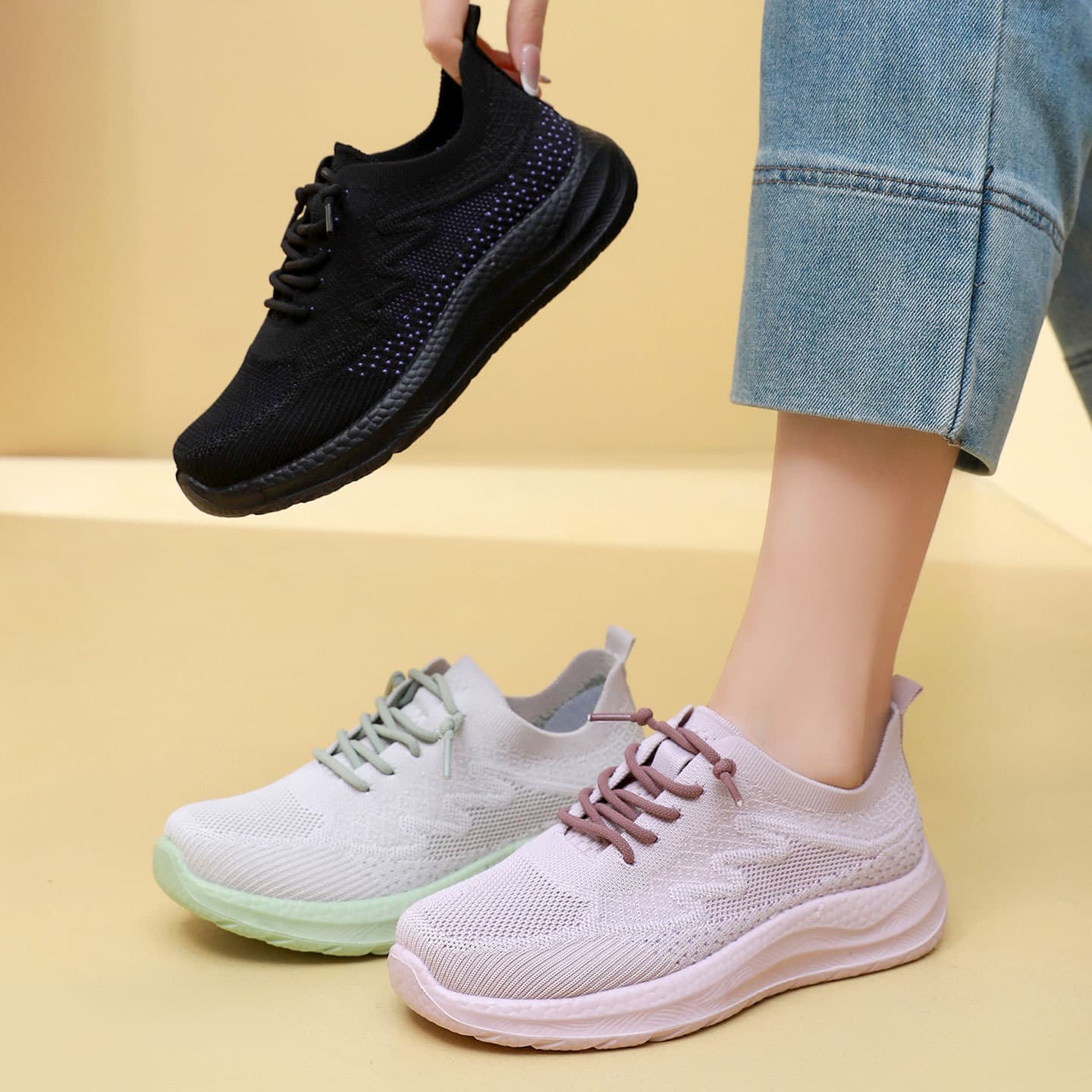 Spring New Style Knitted Mesh Breathable Casual Shoes for Women, Old Beijing Cloth Shoes, Soft Sole Lightweight Mother Shoes, Walking Sports Shoes