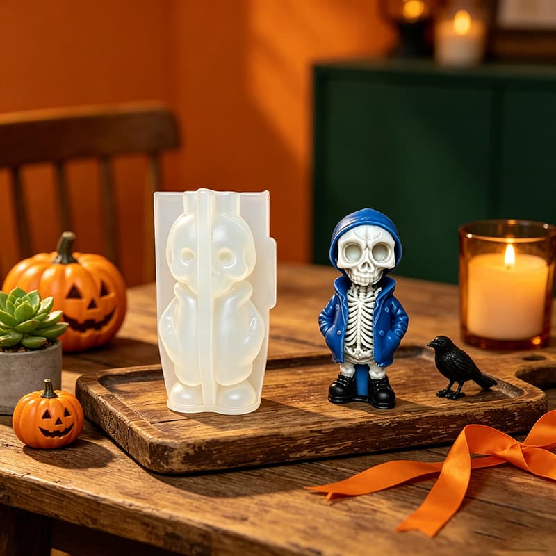 Windbreaker Skull Mold Scented Candle Silicone Mold DIY Halloween Resin Liquid Plaster Ornament Mold