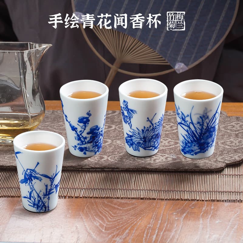 Jingdezhen hand-painted blue and white porcelain Gongfu tea cup tasting aroma cup plum orchid bamboo chrysanthemum single cup tea set household master cup