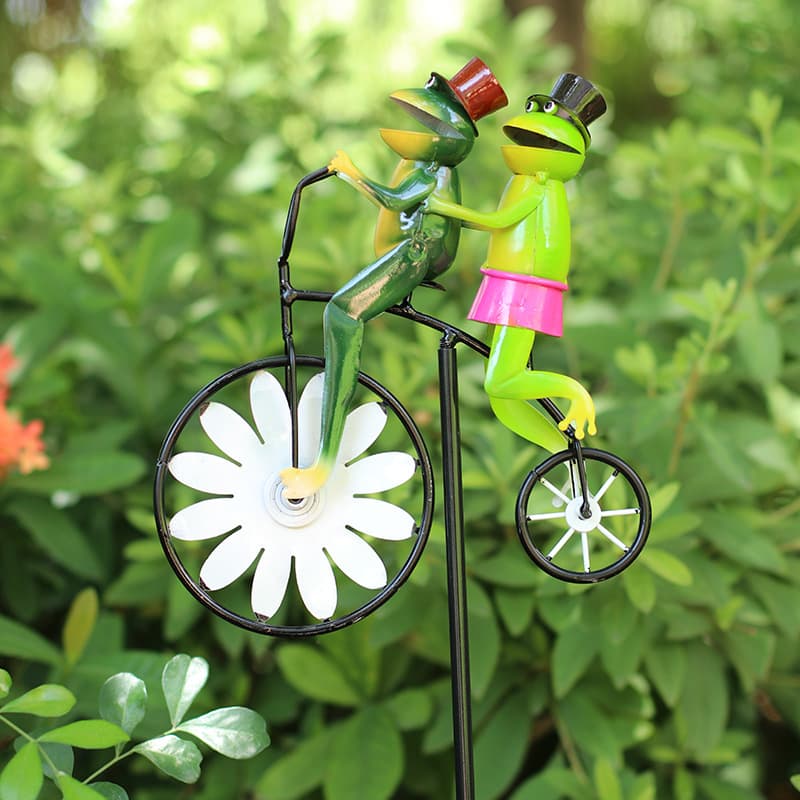 Frog Riding Bicycle Windmill Animal Motorcycle Garden Stake Metal Iron Art Courtyard Garden Decoration Windmill Cross-border