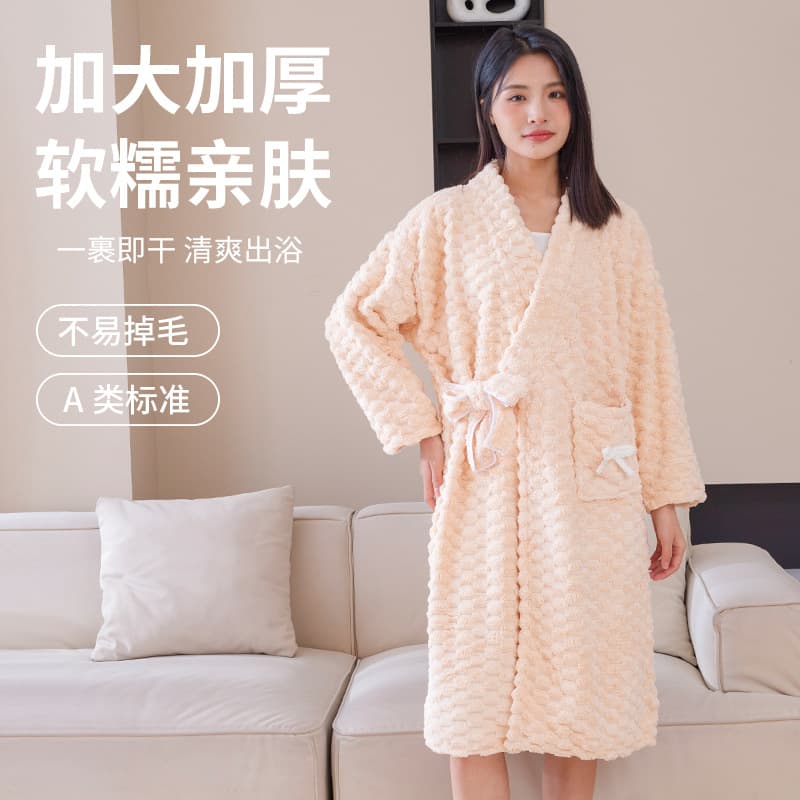 2024 Popular New Autumn/Winter Hooded Cute Absorbent Fleece Bathrobe with Cloud Pattern for Home Use