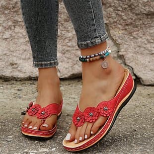 Women's Summer Sandals 2022 New Style Three-Flower Thick Sole Toe Separator Beach Flip Flops