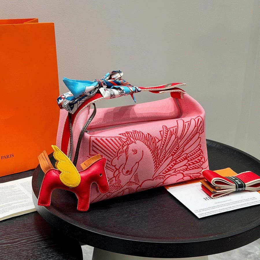 Fashionable Canvas Pegasus Embossed Pattern Lunch Bag Lightweight Commuter Casual Handle Scarf Cosmetic Bag